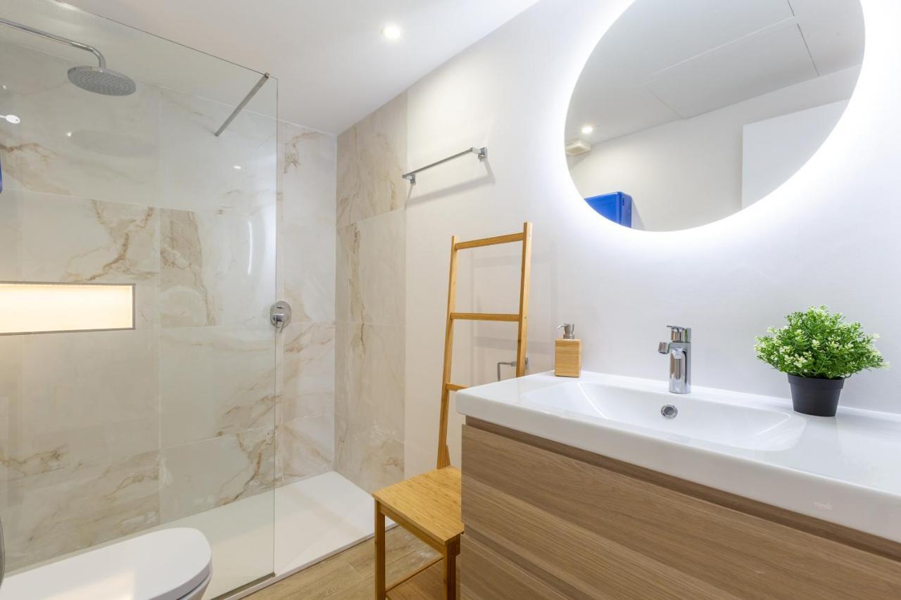 Apartamento Junto Al Faro .Marbella Centro.Vistas Mar Y El Puerto. Eksteriør billede